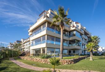 Marina Castillo 334 Duquesa has Balcony rooms