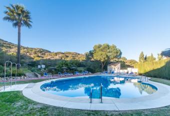 Monte Duquesa 1b2 has Balcony rooms