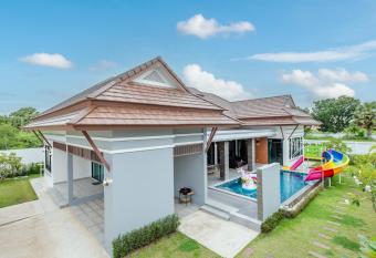 Aora Pool Villa Huahin has Balcony rooms