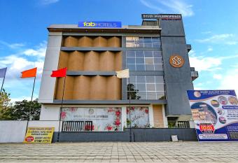 FabHotel Shubh Shaleen Springs allows 18 year olds to book a room