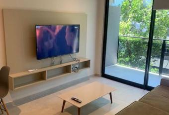 Departamento de 1 habitaci  n - Excelente ubicaci  n- Villa Morra Asuncion allows 18 year olds to book a room