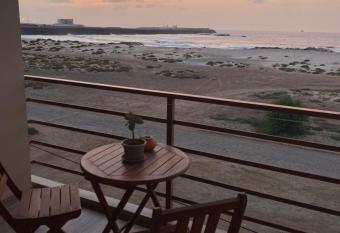 Ca  Marta allows 18 year olds to book a room