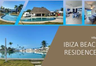 Hermosa Villa de playa con cinco piscinas disponibles. Ibiza Beach Residence has Balcony rooms