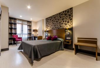 Hotel Regio C  diz has Balcony rooms