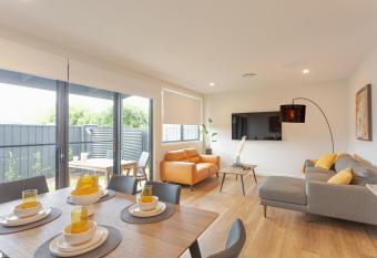 Chapel Heights Apartments has Balcony rooms