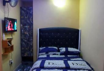 Lovely Self-Contain Furnished Apartment allows 18 year olds to book a room