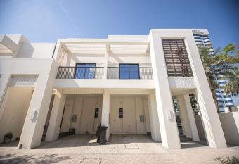 Luxury 2 bedroom villa sea side has Balcony rooms