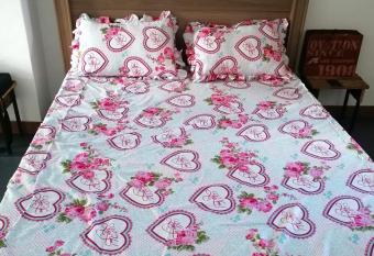 Honey Guesthouse has Balcony rooms