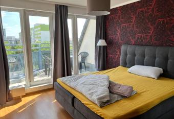 LEA Apartments Zoo Panoramablick mit Terasse allows 18 year olds to book a room