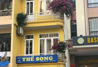 Th    Song Hotel has Balcony rooms