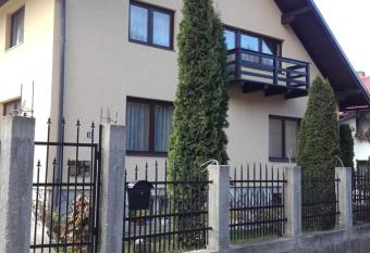 Vila Dorina has Balcony rooms