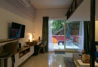 Modern Studio Loft by the beach has Balcony rooms