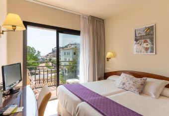 RVHotels Avenida has Balcony rooms