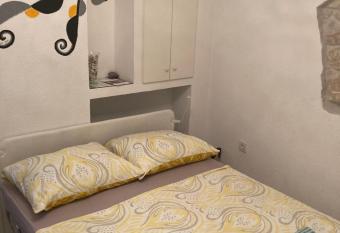 Dragazzo room allows 18 year olds to book a room