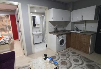   ZKAYA RESIDENCE has rooms with a private hot tub