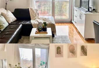 Apartman Floresta - In front of Japanese Garden, enchanting nature view, spotless and cozy has Balcony rooms