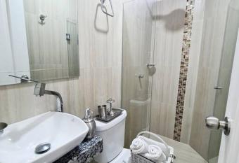 Habitaci  n 3A Double Bed Resort & Piscina has rooms with a private hot tub