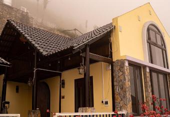 Chuon Chuon Villa - Venue Travel has Balcony rooms