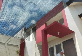 Emerald Family Guesthouse allows 18 year olds to book a room