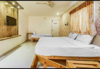OYO Hotel Satyam Inn allows 18 year olds to book a room