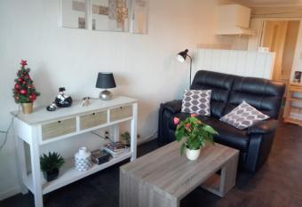 Maison Raquet allows 18 year olds to book a room