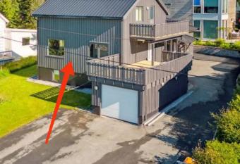 FeelHome apartment In Tromsdalen has Balcony rooms