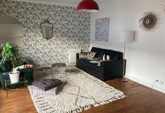 Maison chapi has Balcony rooms