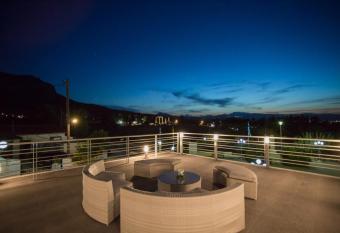 Apollonio Upper View Suites has Balcony rooms