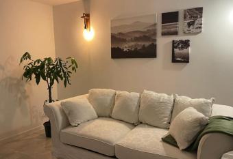 Agr  able maison centre-ville has Balcony rooms