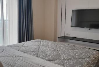 Ruby Apartment #12 has Balcony rooms