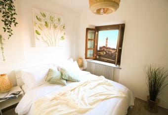 Dimora con Terrazza nel Centro Storico has Balcony rooms