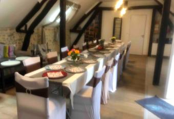 VILLA REUNION FAMILIALE ET PROFESIONNALE has Balcony rooms