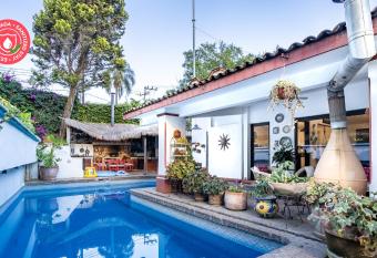 HostPal Casa La Glorieta has Balcony rooms