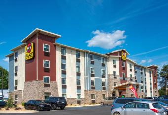 My Place Hotel-Jacksonville-Camp Lejeune, Nc allows 18 year olds to book a room