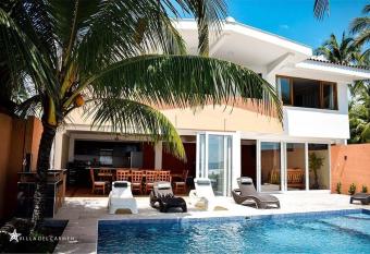 Quinta del Carmen, Playa San Diego allows 18 year olds to book a room