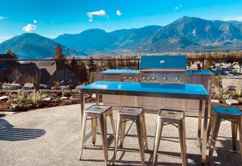Mountain View Spa Retreat has rooms with a private hot tub