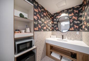 Kids Hotel Sangsang Play has rooms with a private hot tub