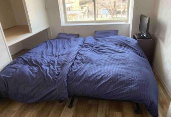 Zenibako House 3F-RoomB allows 18 year olds to book a room