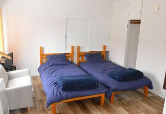 Zenibako House 3F-RoomC allows 18 year olds to book a room