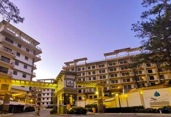 2 bedroom at Bristle Ridge has Balcony rooms