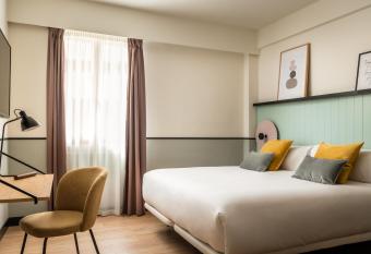 BYPILLOW Irala allows 18 year olds to book a room