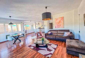 Lujoso piso en Plaza de Toros has Balcony rooms