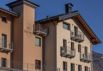 Hotel Mon   mile has Balcony rooms