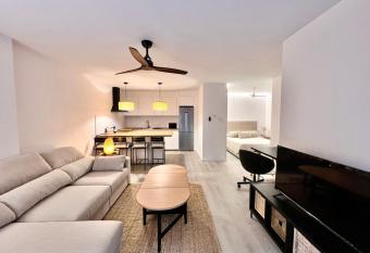 Housingle  n - Palacio de Don Ramiro allows 18 year olds to book a room