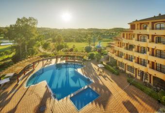 Ilunion Golf Badajoz allows 18 year olds to book a room