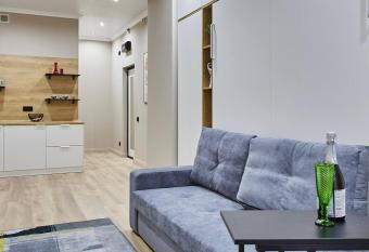 Good Pl has Balcony rooms