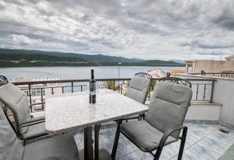 Hotel Apartments More has Balcony rooms