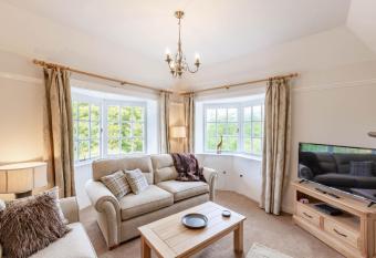 MacLeary Apartment has Balcony rooms