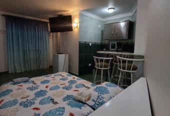 Apartaestudio Casa Lisboa allows 18 year olds to book a room