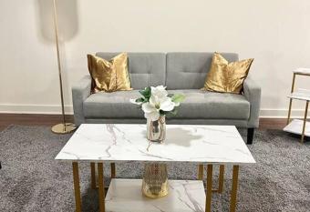 Perfect 1 bedroom condo FREE parking has Balcony rooms